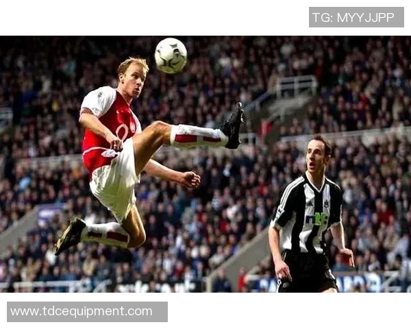 美国足球传奇人物回顾及其辉煌成就分析