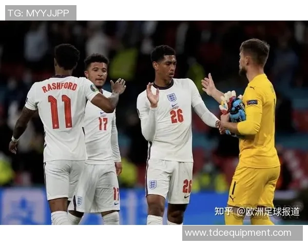 重庆足球队配合实力飙升创造历史新高排名引发关注